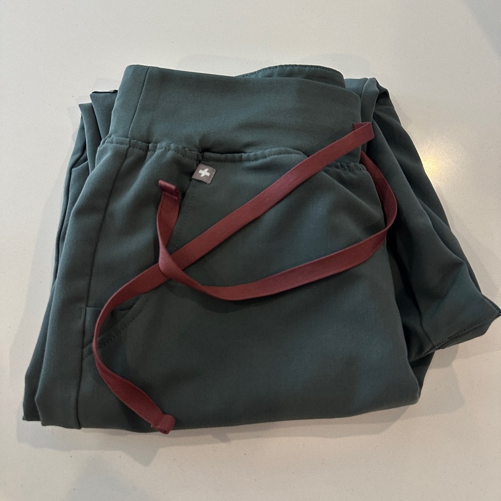 Figs Dark Green Jogger Pants small